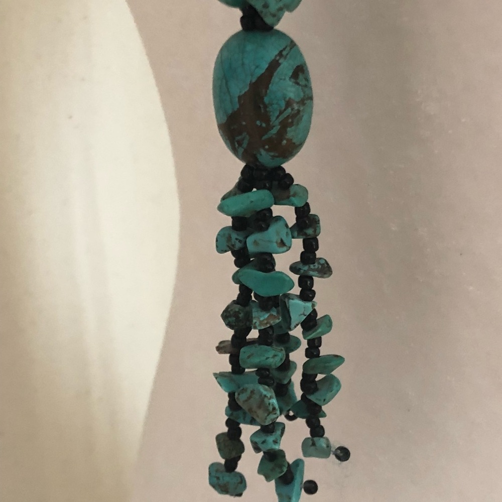 Stone tassel necklace - Picture 4 of 4